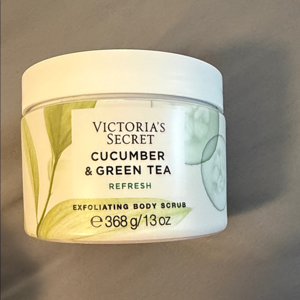Victoria's Secret Cucumber & Green Tea Exfoliating Scrub - White and Green